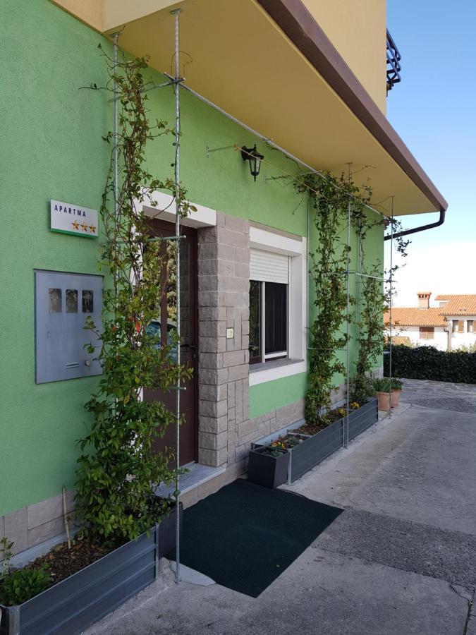 Apartment And Rooms Parus Koper Exterior foto